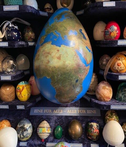 2021 - Ausstellung Hoosesaggmuseum Basel - Eier aus aller Welt
