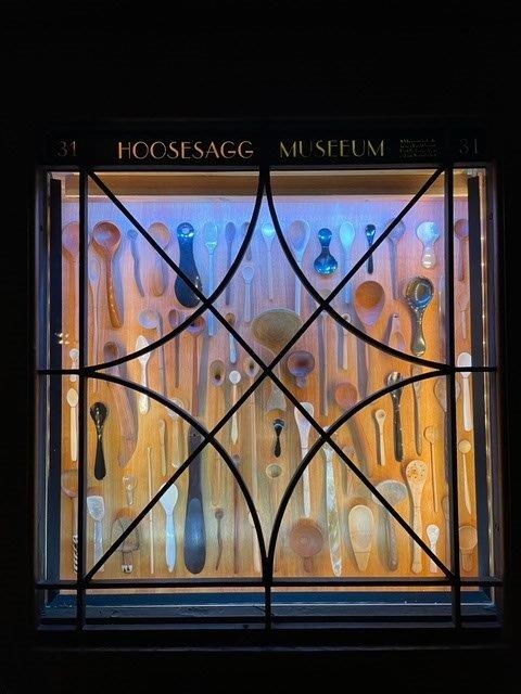 2022 - Ausstellung Hoosesaggmuseum Basel - Loeffel aus Holz