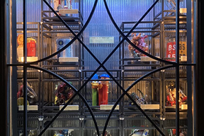 2024 - Ausstellung Hoosesaggmuseum Basel - E Sammlig vo Sammlige