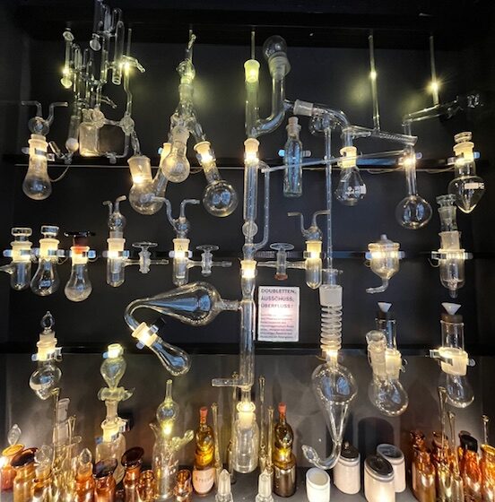 2025 - Ausstellung Hoosesaggmuseum Basel - Doubletten, Ausschuss, Ueberfluss