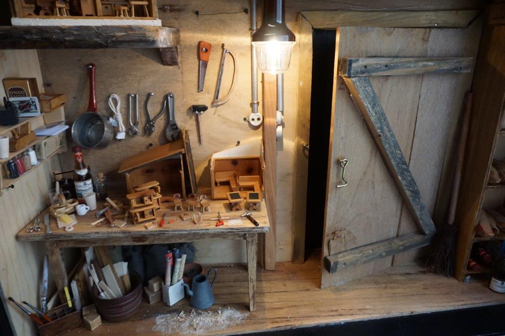 2017 - Exhibition Hoosesaggmuseum Basel - Woodcarver Praettigau