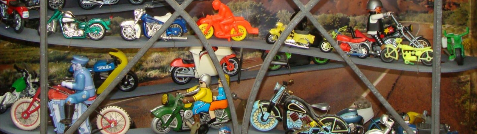 Hoosesaggmuseum-Basel-Motorraeder